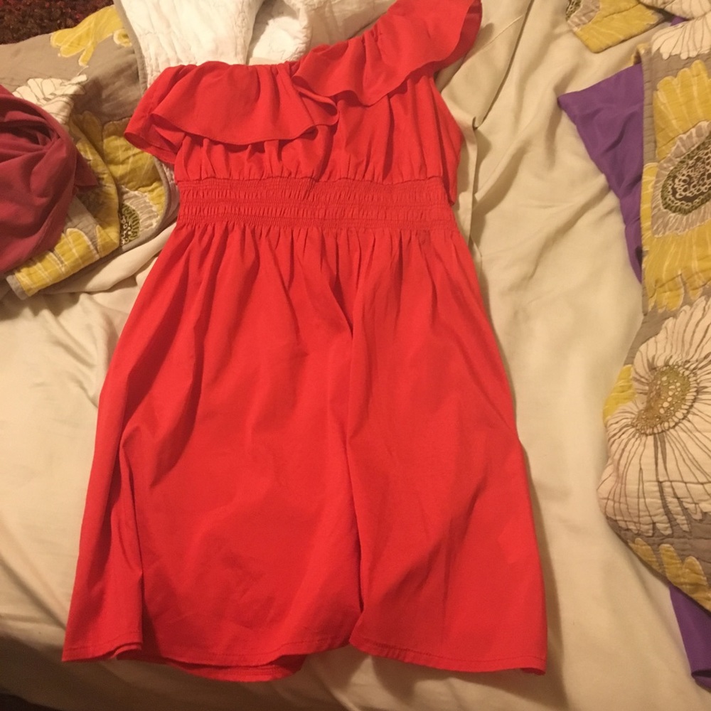 One shoulder ruffle dress